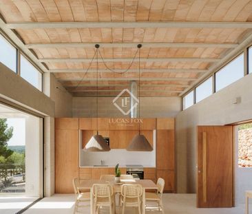 Es Mercadal, Balearic Islands 07740 - Photo 5