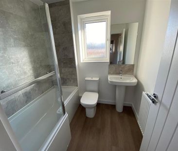 3 bedroom terraced house to rent - Photo 5