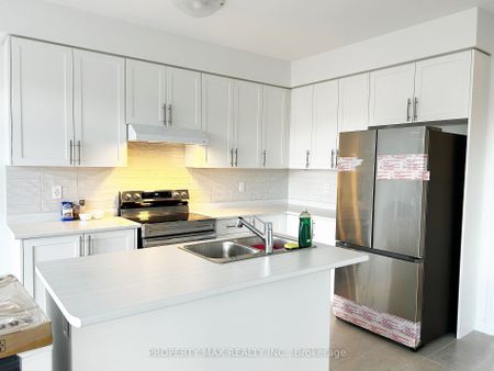 For Lease - 120 Port Crescent, Welland, Ontario - Photo 2