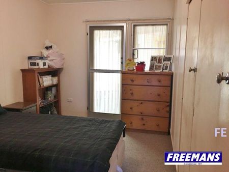 SPACIOUS 4-BEDROOM, 3-BATHROOM HOME IN AN UNBEATABLE CBD LOCATION - Photo 3