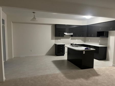 For Lease - 2 Mckernan Avenue, Brantford, Ontario - Photo 4