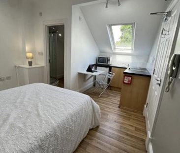 Studio to rent - Photo 1