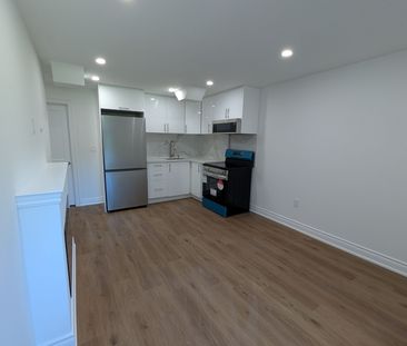 For Lease - 251 Meadow Road Unit# Unit 2, Whitby, Ontario - Photo 3