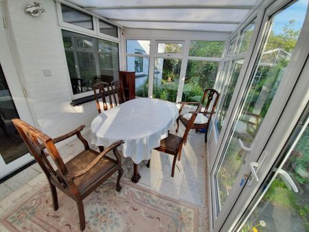 5 bedroom terraced bungalow to rent - Photo 2