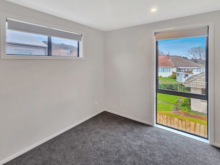 Naenae Living - Photo 2