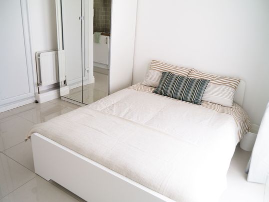 Flat 69, Samara Plaza, LS2 9DU, Leeds - Photo 1