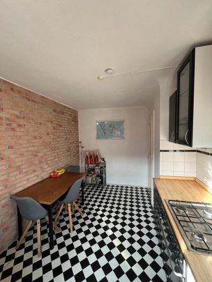 Schöne Altbauwohnung in Nürnberger Innenstadt - Photo 1