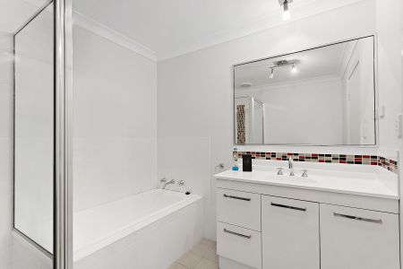 This low maintenance 3 bedroom home ticks all the boxes! - Photo 5