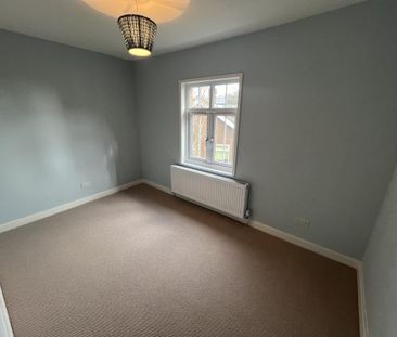 2 bedroom semi-detached house to rent - Photo 4