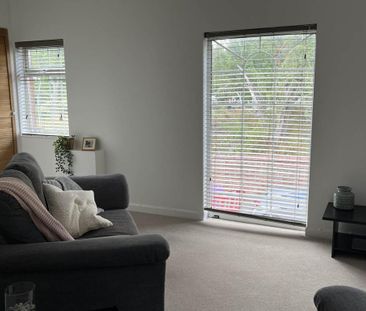 4 bedroom terraced house to rent - Photo 5