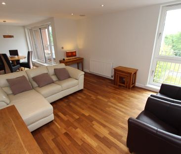 2 bedroom flat to rent - Photo 2