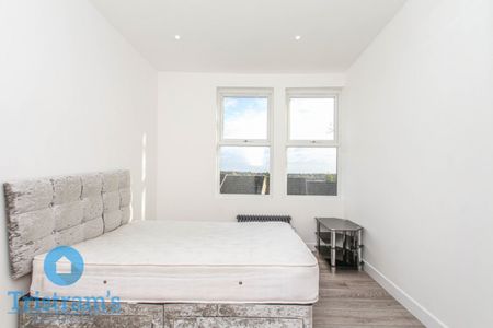 2 bed Flat for Rent - Photo 5