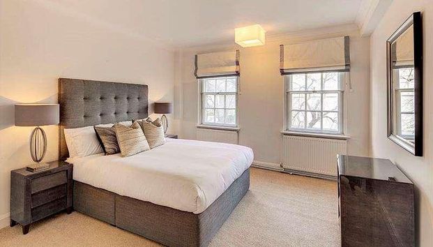 Pelham Court, Fulham Road, SW3 - Photo 1