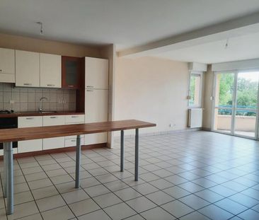 Location Appartement 3 pièces 74m² - Photo 2