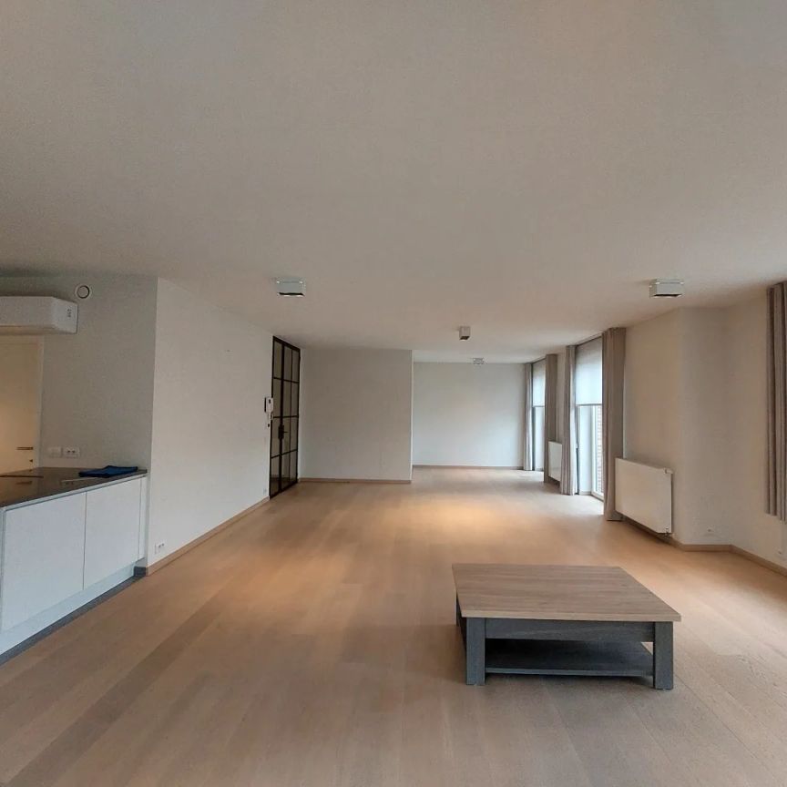 Ruim en uniek appartement te huur in het rustige hart van Zulte - Photo 1