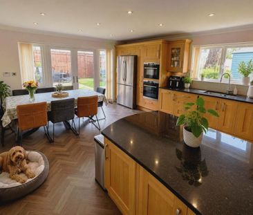4 bedroom end of terrace house to rent - Photo 6
