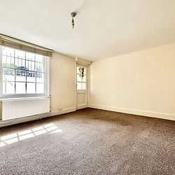 Addington Square, Margate, CT9 1NN, Kent - Photo 1