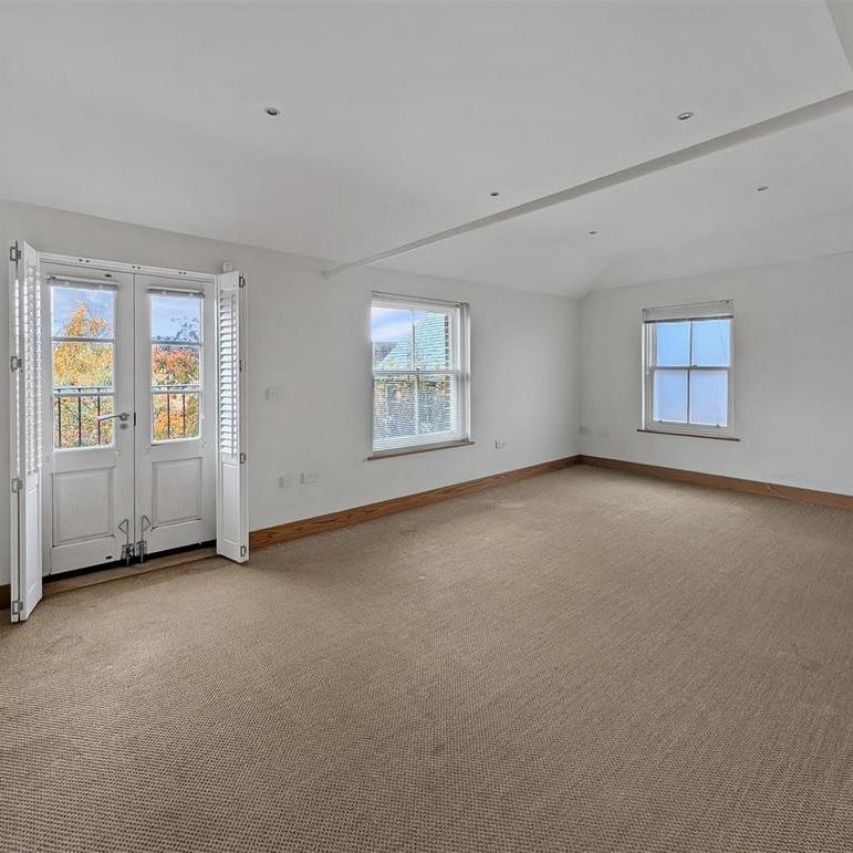 2 bedroom maisonette to rent - Photo 1