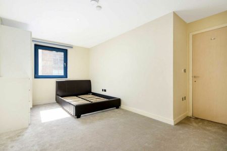 Western Gateway, Royal Docks, E16 - Photo 5