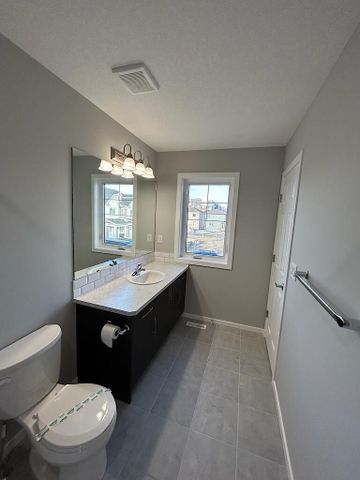 194 Cityside Grove Northeast, Calgary - Photo 2