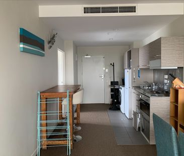 2 large Double Bedroom including CARPARK / Small pet negotiable - Photo 4