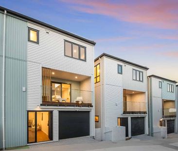 Brand New Standalone Home Ã¢ÂÂ 3 Bedrooms and 3 ensuites - Photo 5