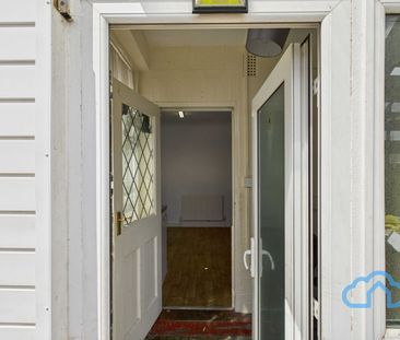 RM1 Regal Court | Enfield | London | N18 2XU - Photo 4