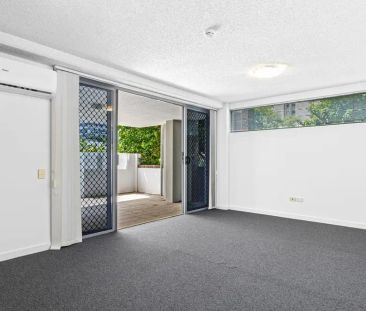 South Brisbane Beauty! - Photo 3