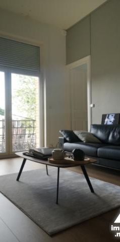 Appt 1er étage dans immeuble centre ville avec cuisine équipée, salon séjour, chambre salle de bains - Photo 1