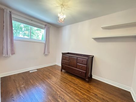 For Lease - 36 Johnson Road, Aurora, Ontario - Photo 5