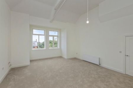 Apartment 6 35 College Green, College Avenue, Bangor, BT20 5FA - Photo 2