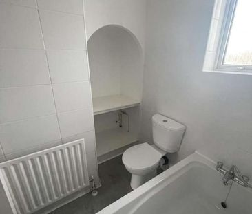 Ryefield Ave, Hillingdon, UB10 - Photo 5