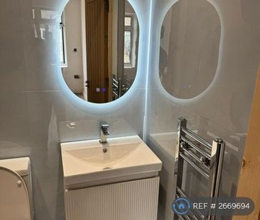 1 bedroom semi-detached house to rent - Photo 3
