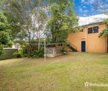 “Family home in great location!” - Photo 3