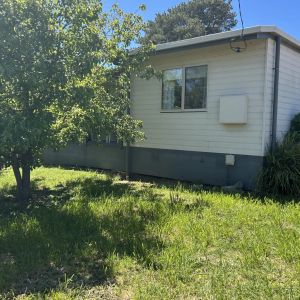 Fully Furnished One-Bedroom Duplex Opposite the Braidwood Servicemen's Club - Photo 3