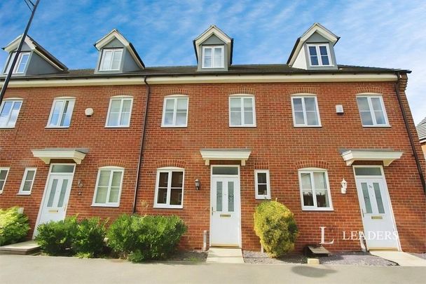 3 bedroom terraced house to rent - Photo 1