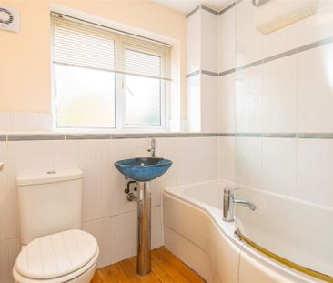 2 bed House - Semi-Detached To Let - Photo 2