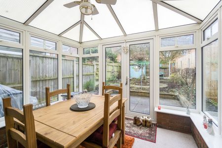 2 bedroom house to rent Hilbre Drive, Ellesmere Port, CH65 - Photo 2