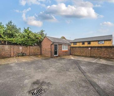 Chapel Grove, Addlestone, Surrey, KT15 - Photo 6