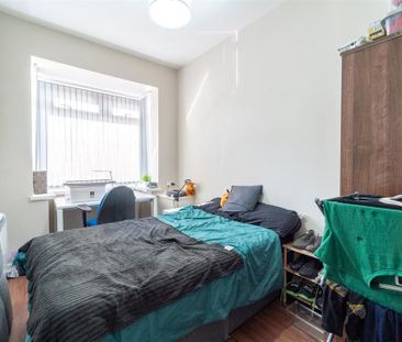 6 bedroom house to rent - Photo 3