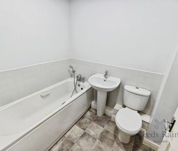 3 bedroom terraced house to rent - Photo 4