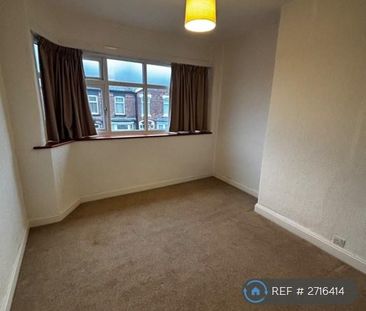 3 bedroom semi-detached house to rent - Photo 3