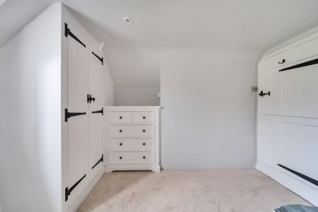 4 bedroom semi-detached house to rent - Photo 2