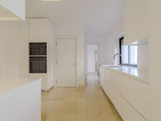Apartamento T4 em Lisboa - Photo 1