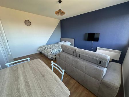 Location Appartement 1 pièce 26m² VALOGNES 50700 - Photo 2