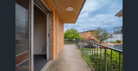 Two Bedroom Apartment, Must Inspect - Photo 5