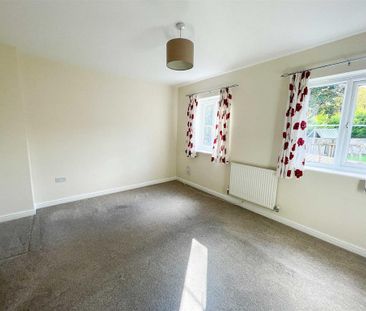 3 bedroom terraced house to rent - Photo 5