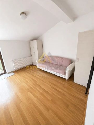 APARTAMENT DE INCHIRIAT – 3 CAMERE CENTRUL VECHI STRADA CARPATI - Fotografie 2