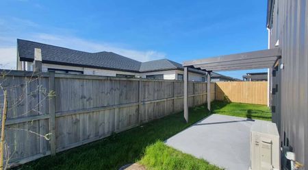 12 Grandifolia Road, Takanini, Auckland - Photo 5