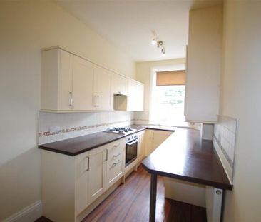 4 bedroom terraced house to rent - Photo 5